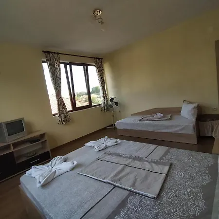 Proynovi Maison d'hôtes Kalofer