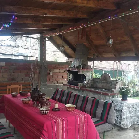 Proynovi Maison d'hôtes Kalofer