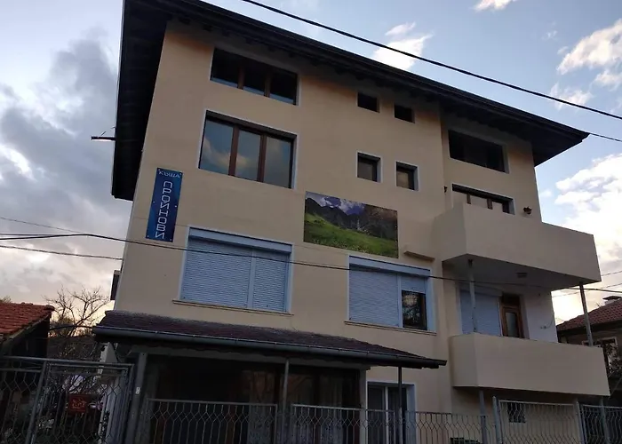 Proynovi Guest house *